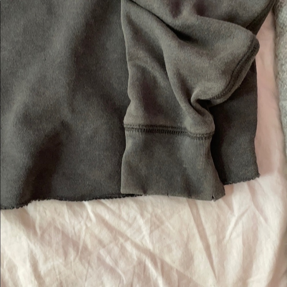 Cropped sweater - Picture 3 of 3